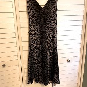 Elie Tahari Animal Print 100% Silk  Dress Women’s size Small Excellent Condition